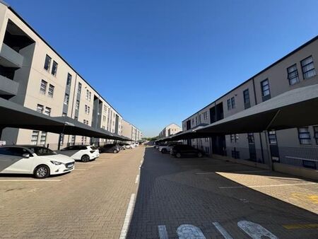 2 Bedroom Apartment in Amanzimtoti