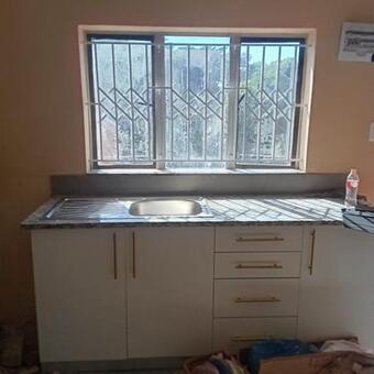 Bachelor apartment in Stanger Central