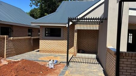2 Bedroom townhouse - sectional to rent in Wilkoppies, Klerksdorp