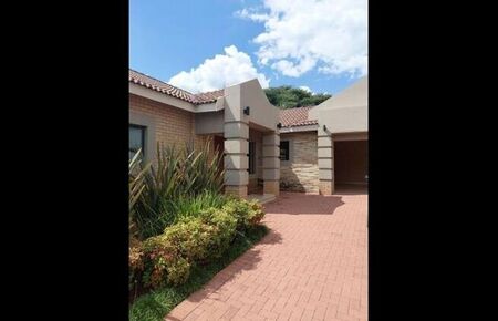 3 Bedroom townhouse - sectional to rent in Wilkoppies, Klerksdorp