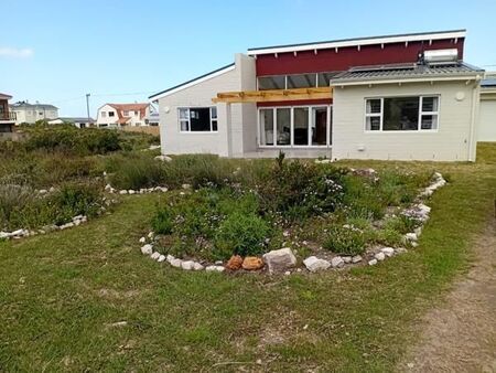 3 Bedroom House in Bettys Bay