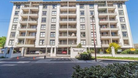 1 Bedroom Apartment in Rondebosch