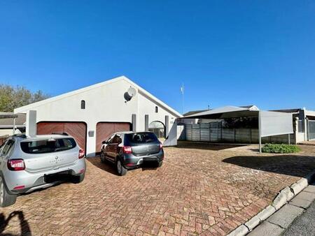 3 Bedroom House in Protea Heights