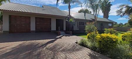 3 Bedroom House in Keidebees