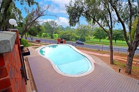 1 Bedroom Apartment in Illovo