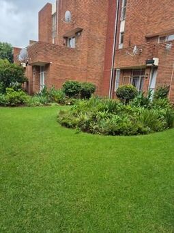2 Bedroom Townhouse in Malvern East