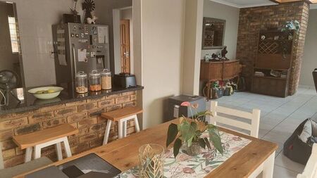 3 Bedroom townhouse - sectional rented in Die Hoewes, Centurion