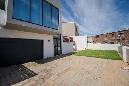 3 Bedroom house to rent in Mountainside, Gordons Bay