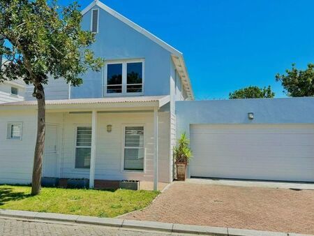3 Bedroom duplex townhouse - freehold to rent in Royal Ascot, Milnerton