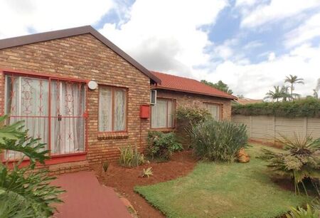 3 Bedroom house to rent in Chantelle, Akasia
