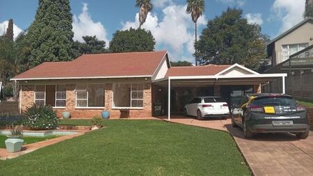 3 Bedroom house to rent in Helderkruin, Roodepoort