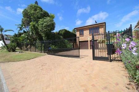 3 Bedroom House in Plattekloof