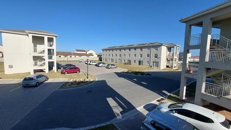 2 Bedroom Apartment in Muizenberg