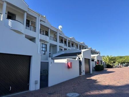 3 Bedroom Duplex in Edgemead