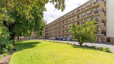 2 Bedroom Apartment in Paarl Central East