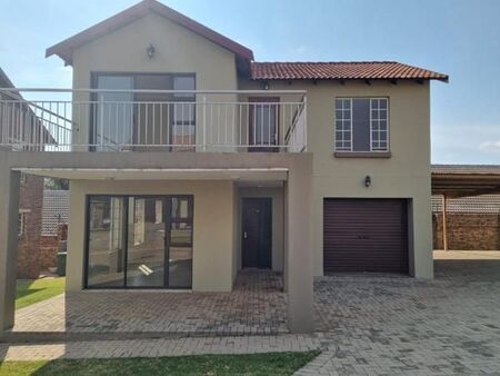 3 Bedroom Townhouse in Lydenburg