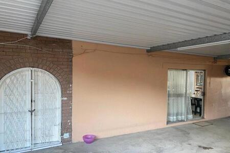 2 Bedroom House in Woodhurst