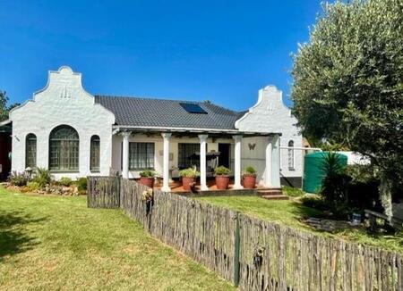 3 Bedroom House in Greenhills