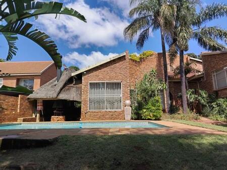 4 Bedroom House in Montana Park