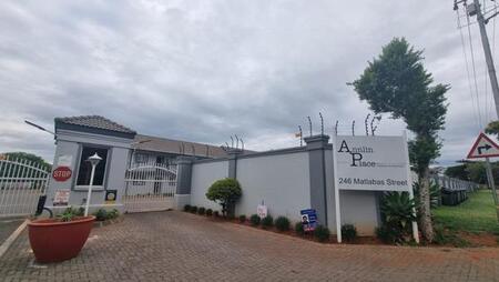 2 Bedroom Apartment in Sinoville