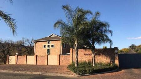 2 Bedroom Simplex in Rietfontein