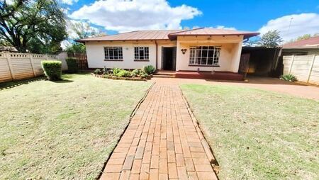3 Bedroom House in Vanderbijlpark Cw