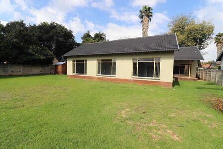 4 Bedroom House in Edelweiss