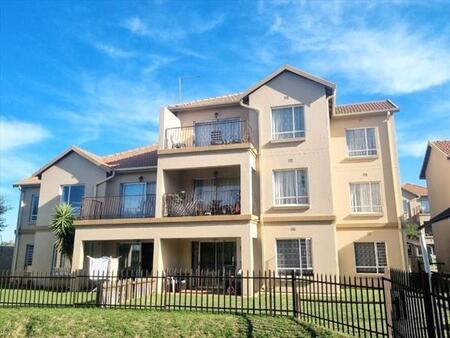 2 Bedroom Townhouse in Pomona