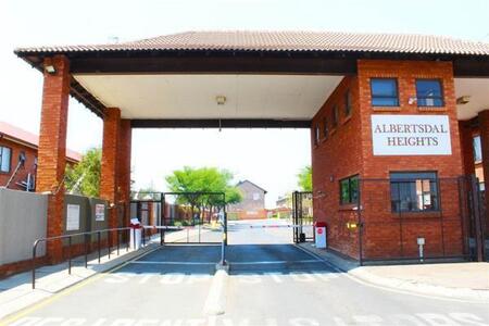 2 Bedroom Townhouse in Albertsdal