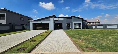 3 Bedroom House in Helderwyk Estate