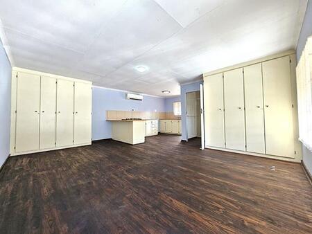 1 Bedroom Apartment in Rooihuiskraal