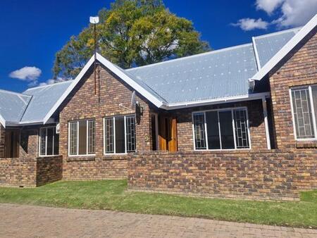 2 Bedroom Townhouse in Eureka