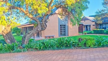 Bachelor apartment in Retire at Midstream