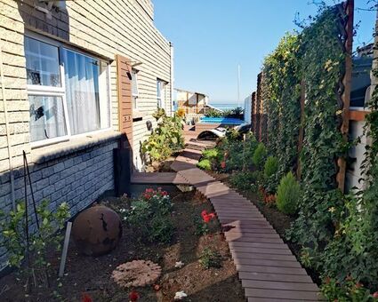 1 Bedroom flat to rent in Van Riebeeckstrand, Melkbosstrand