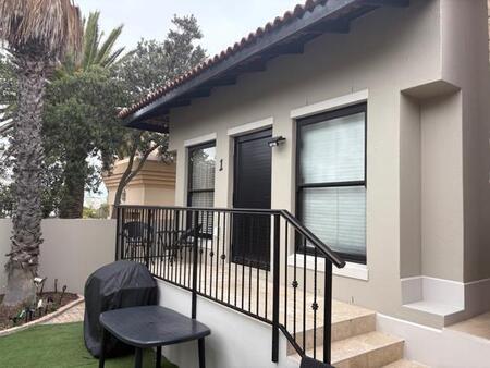 1 Bedroom House in West Beach