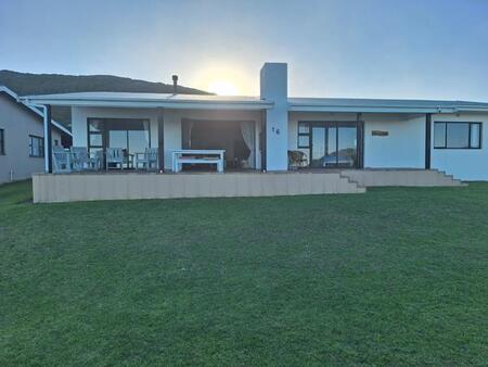 4 Bedroom House in Jongensfontein