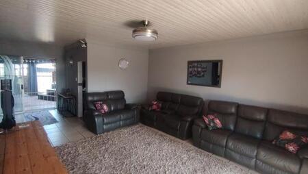 3 Bedroom House in Kookrus