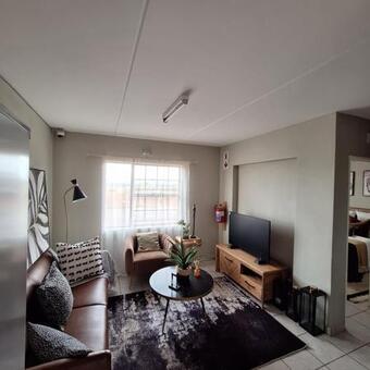 2 Bedroom Apartment in Alrode