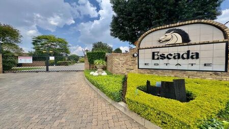 3 Bedroom cluster to rent in Randpark Ridge, Randburg