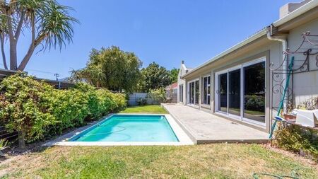 4 Bedroom house to rent in Paarl North