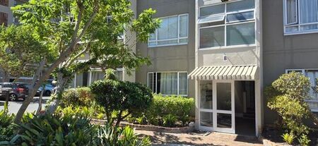 2 Bedroom apartment to rent in Claremont, Cape Town