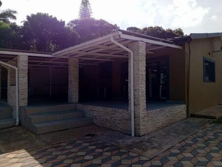4 Bedroom House in Umtentweni