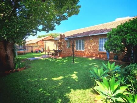 3 Bedroom Townhouse in Doornpoort