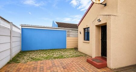 2 Bedroom house to rent in Strandfontein, Mitchells Plain