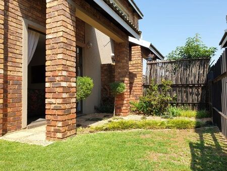 2 Bedroom duplex townhouse - sectional to rent in Norton Home Estate, Benoni