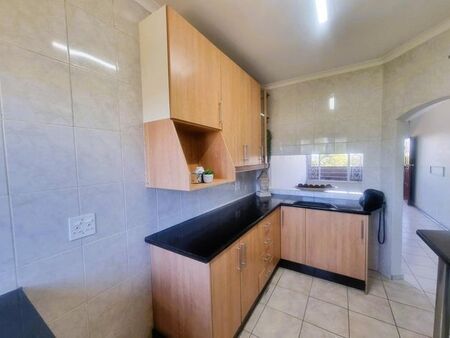 2 Bedroom apartment to rent in Croydon, Kempton Park
