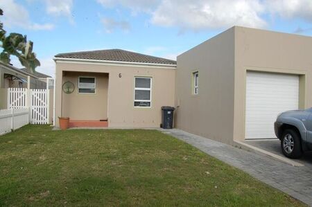 2 Bedroom house to rent in Costa Da Gama, Cape Town