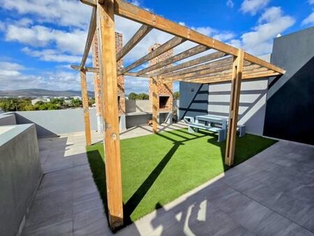 Studio Apartment in Table View
