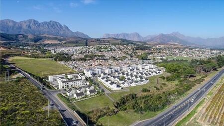 1 Bedroom Apartment in Cloetesville