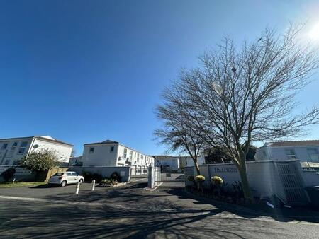 1 Bedroom Apartment in Vredekloof